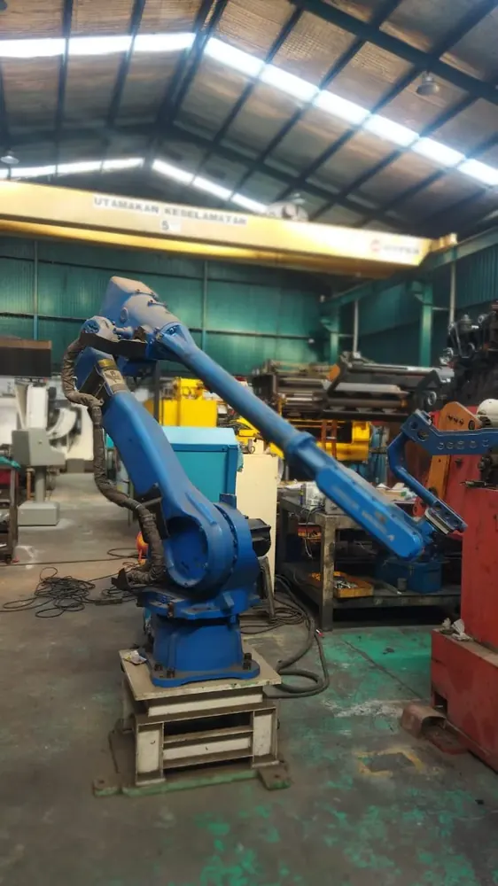 Yaskawa Motoman MH50-20 industrial robot